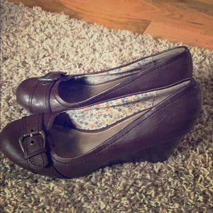 American Eagle shoes!